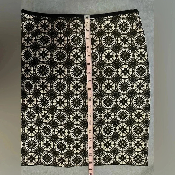 MSSP Max Studio black gold stretch pencil skirt size 2 - Picture 5 of 9